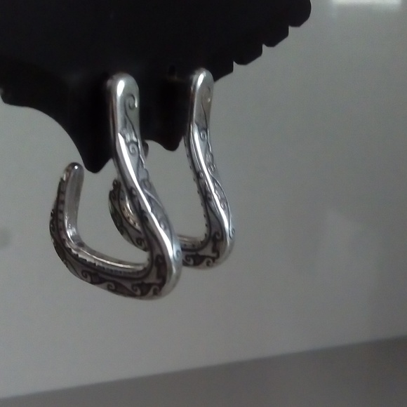 Silver hoops - Picture 4 of 4